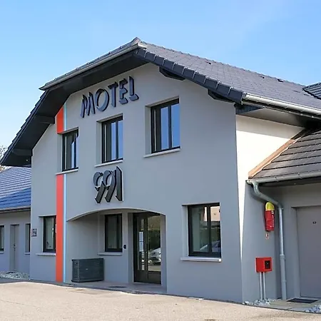 991 Hotell 3*