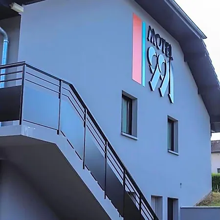 Hotell 991 Voglans